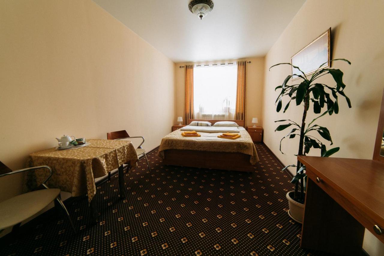 Hotel Praha 斯摩棱斯克